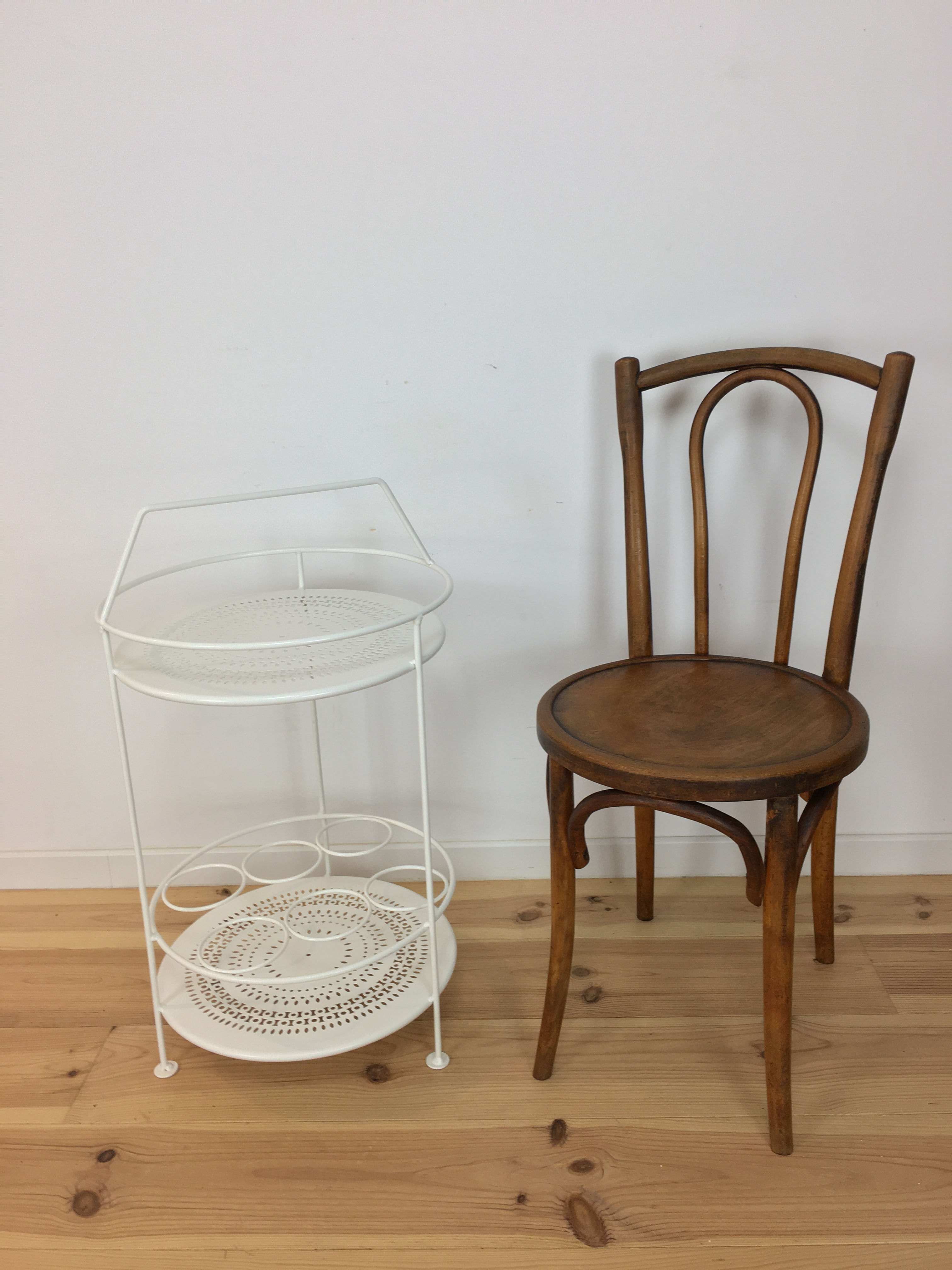 Dessert perforated sheet metal and white wrought iron, round, by Fermob