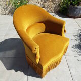 Fauteuil crapaud en velours ocre