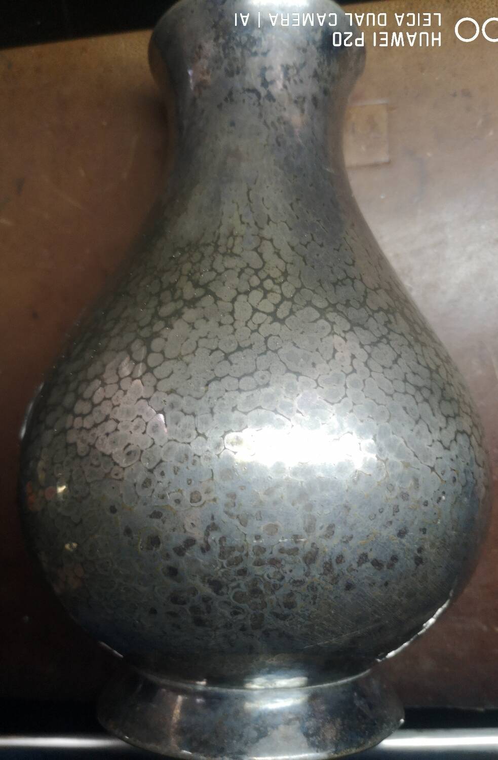 Art Deco vase in hammered metal and signed: WMF