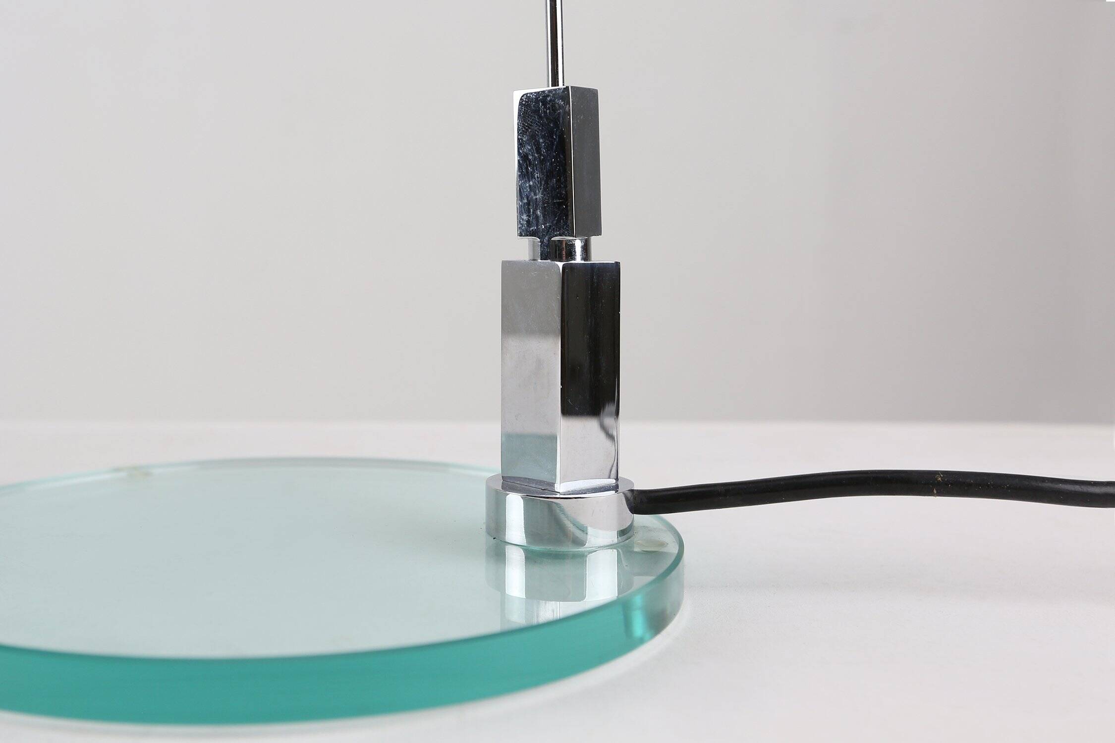 Vintage Italian Fontana Arte Falena Table Lamp by Alvaro Siza