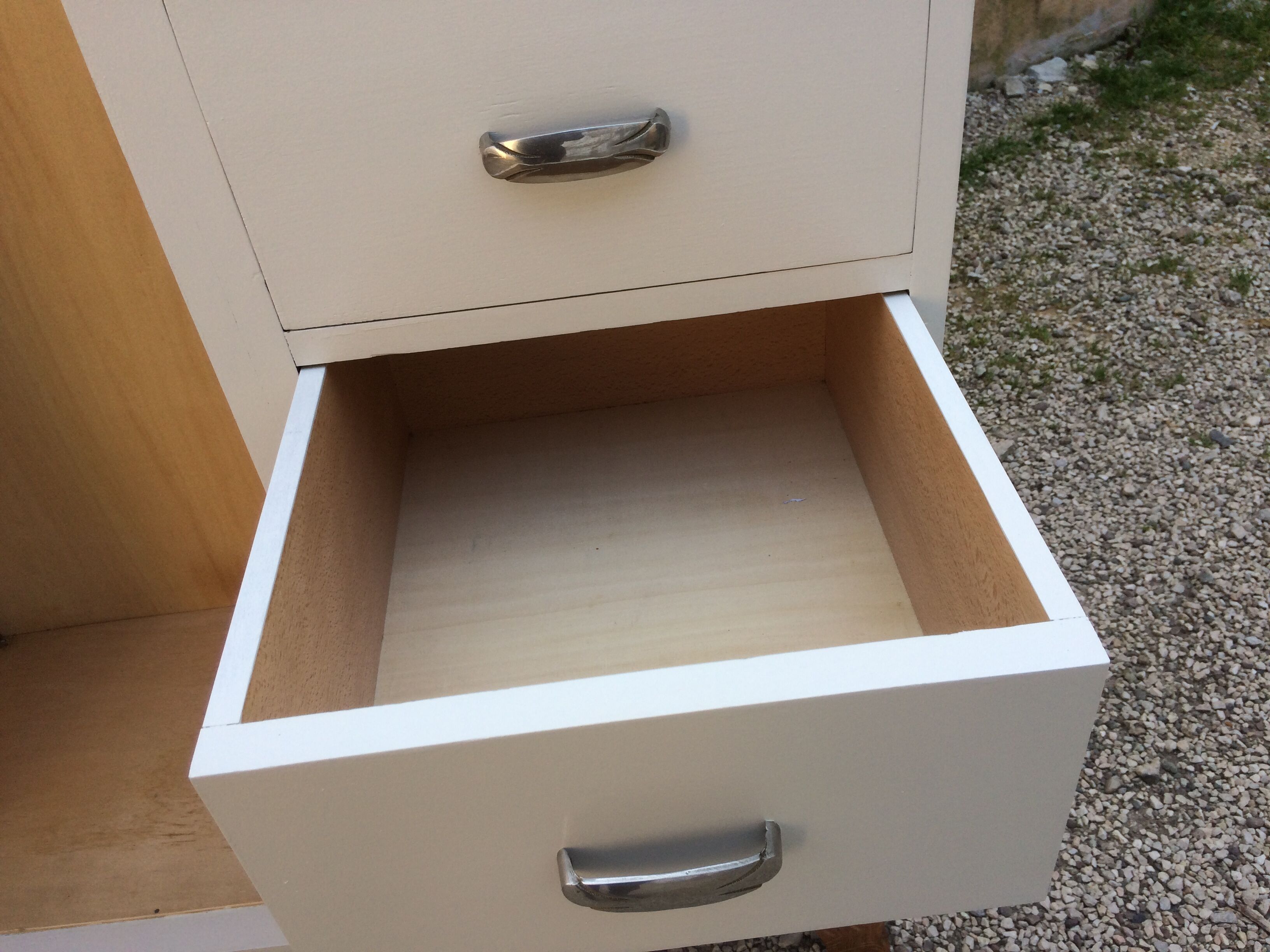 Asymmetrical cabinet