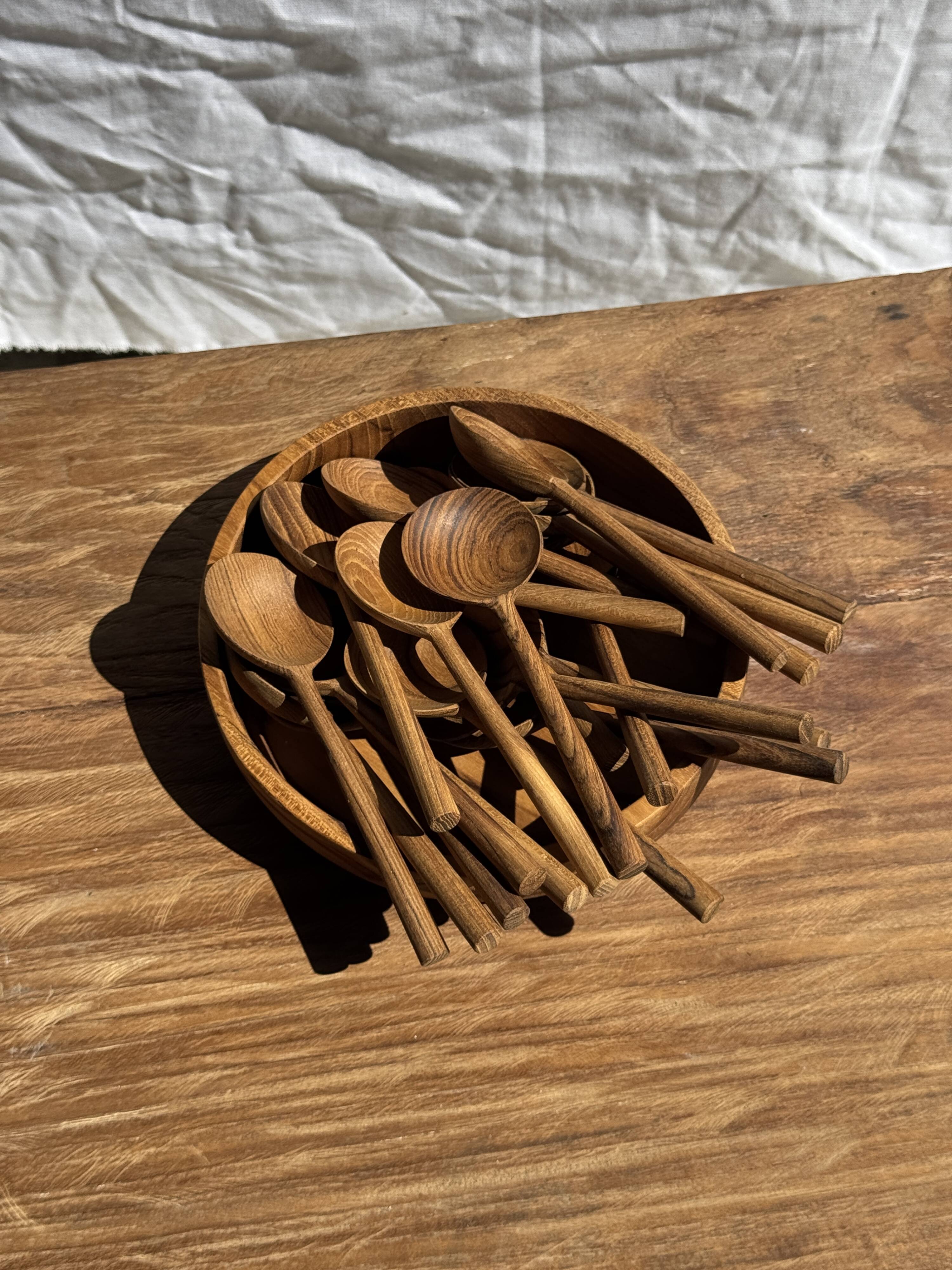 Small spoon, round kitchen utensil in teak L16 D2