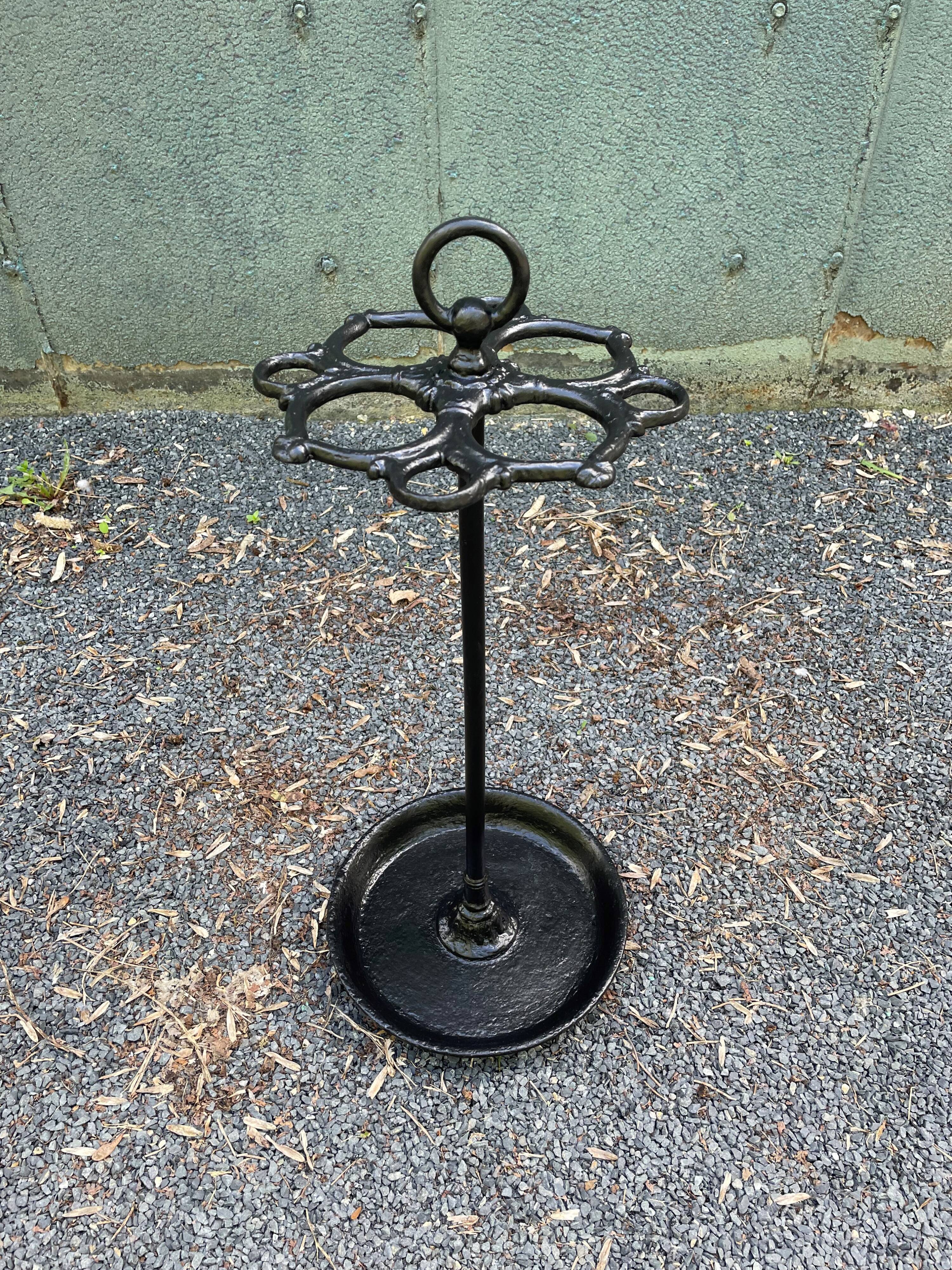 Cast iron umbrella holder debut 20th