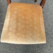 4 dining chairs from the 19th century in velvet and solid wood.