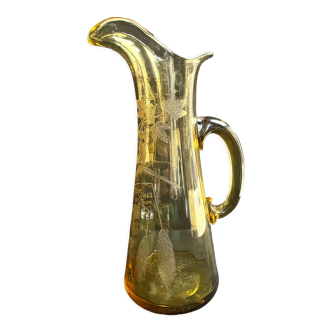 Broc (canette) à bière en verre soufflé ambrino gravé