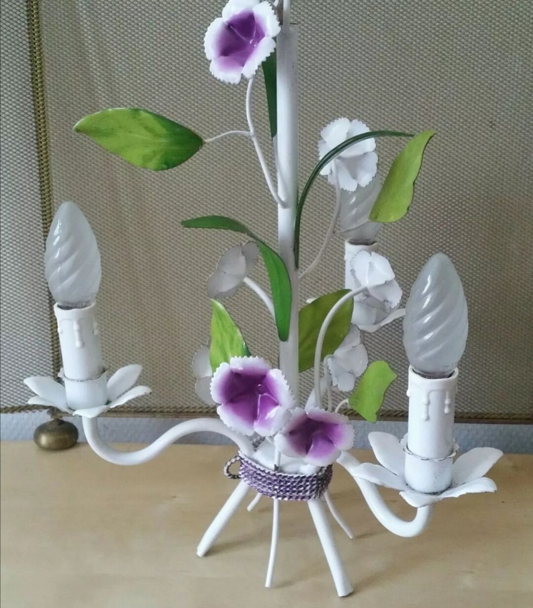 Lustre flowers painted sheet metal