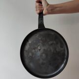 Cast iron pancake pan