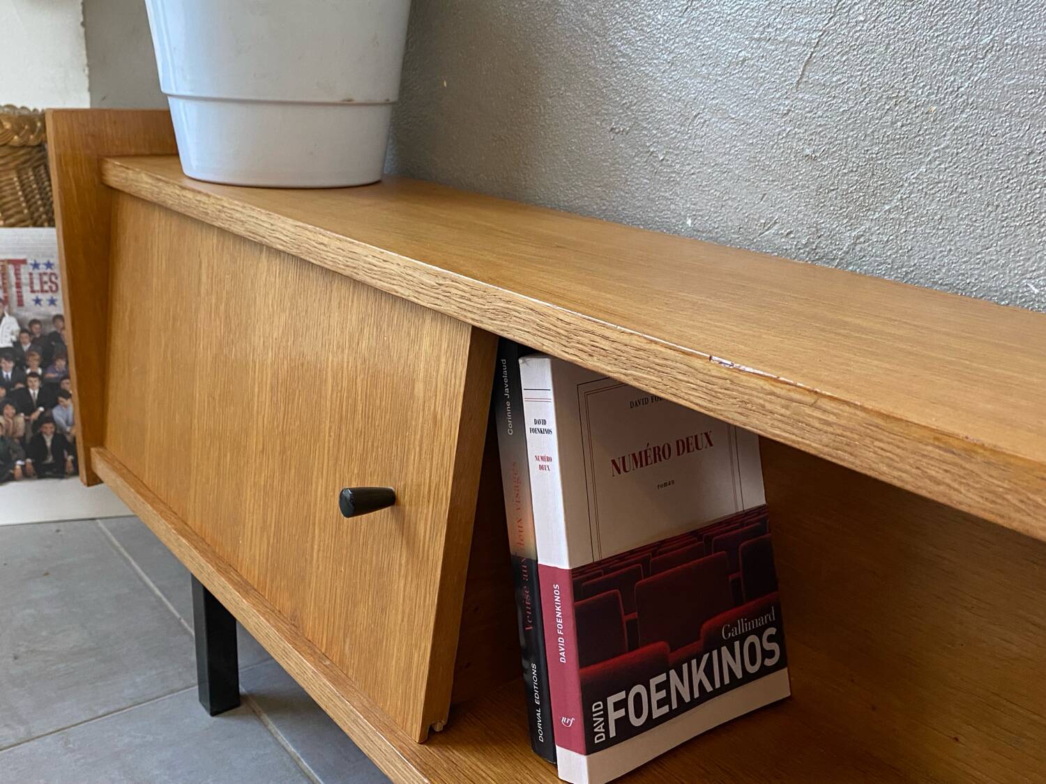 Low vintage sideboard (shallow)