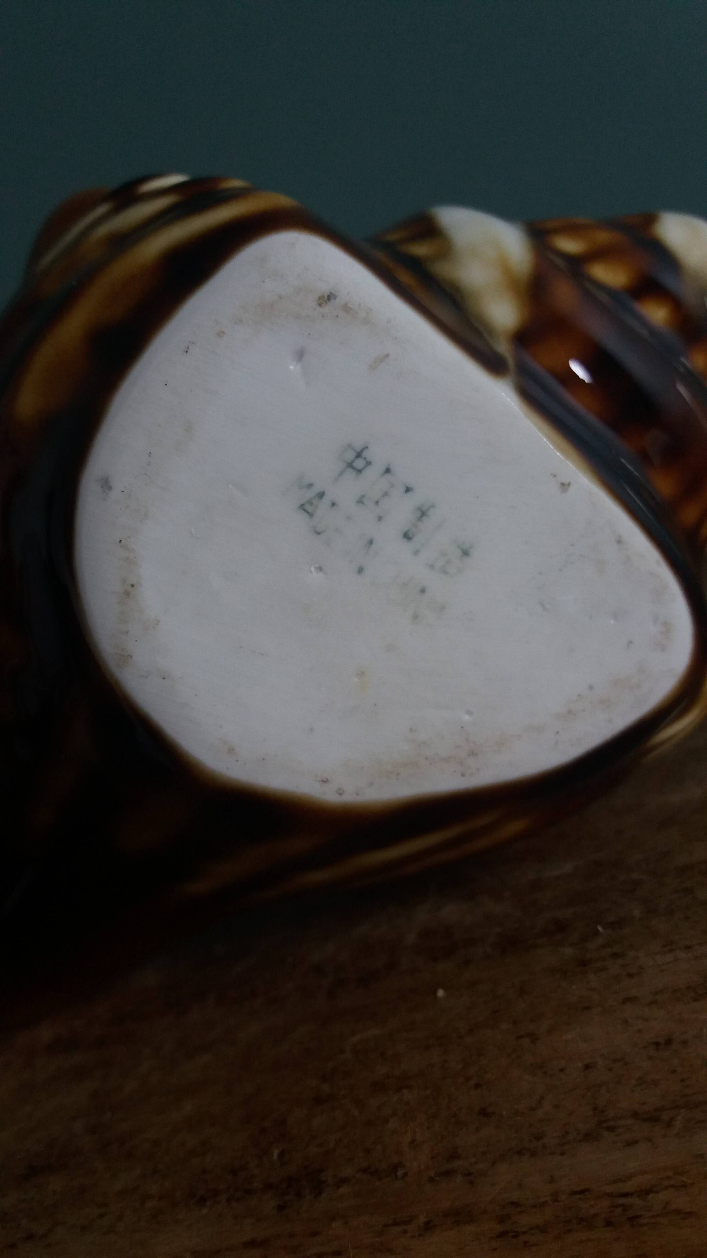 Ceramic shell ashtray