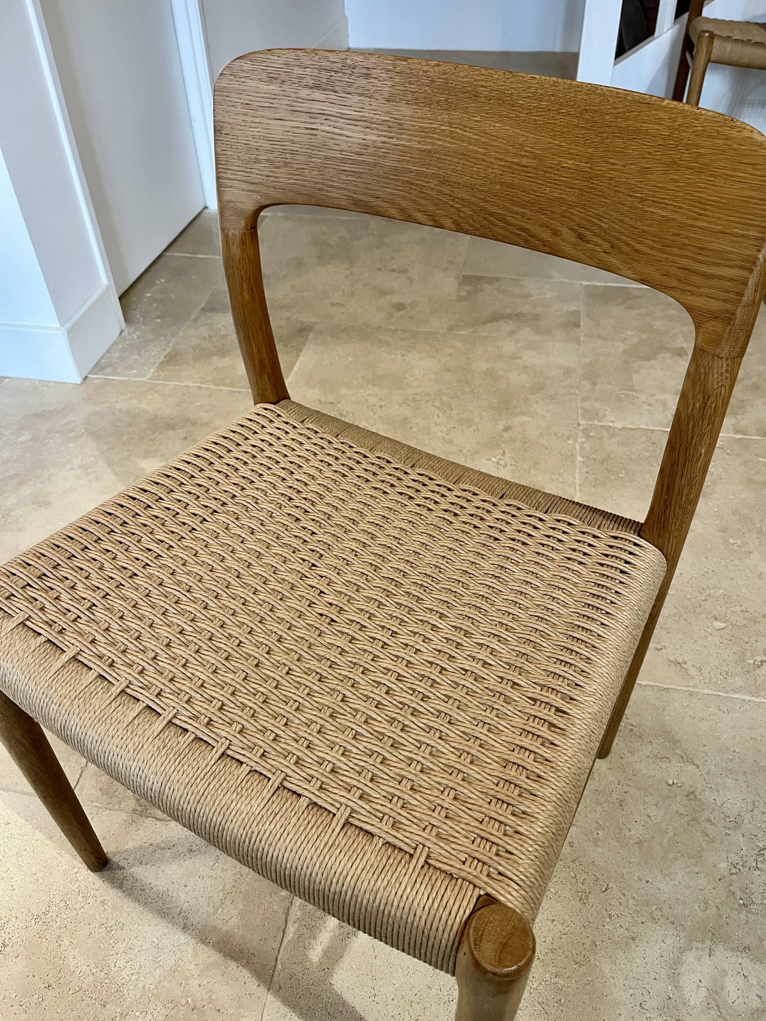 Lot de 6 chaises Niels Otto Moller n° 75 en chêne