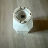 Opaline sur douille porcelaine en plafond