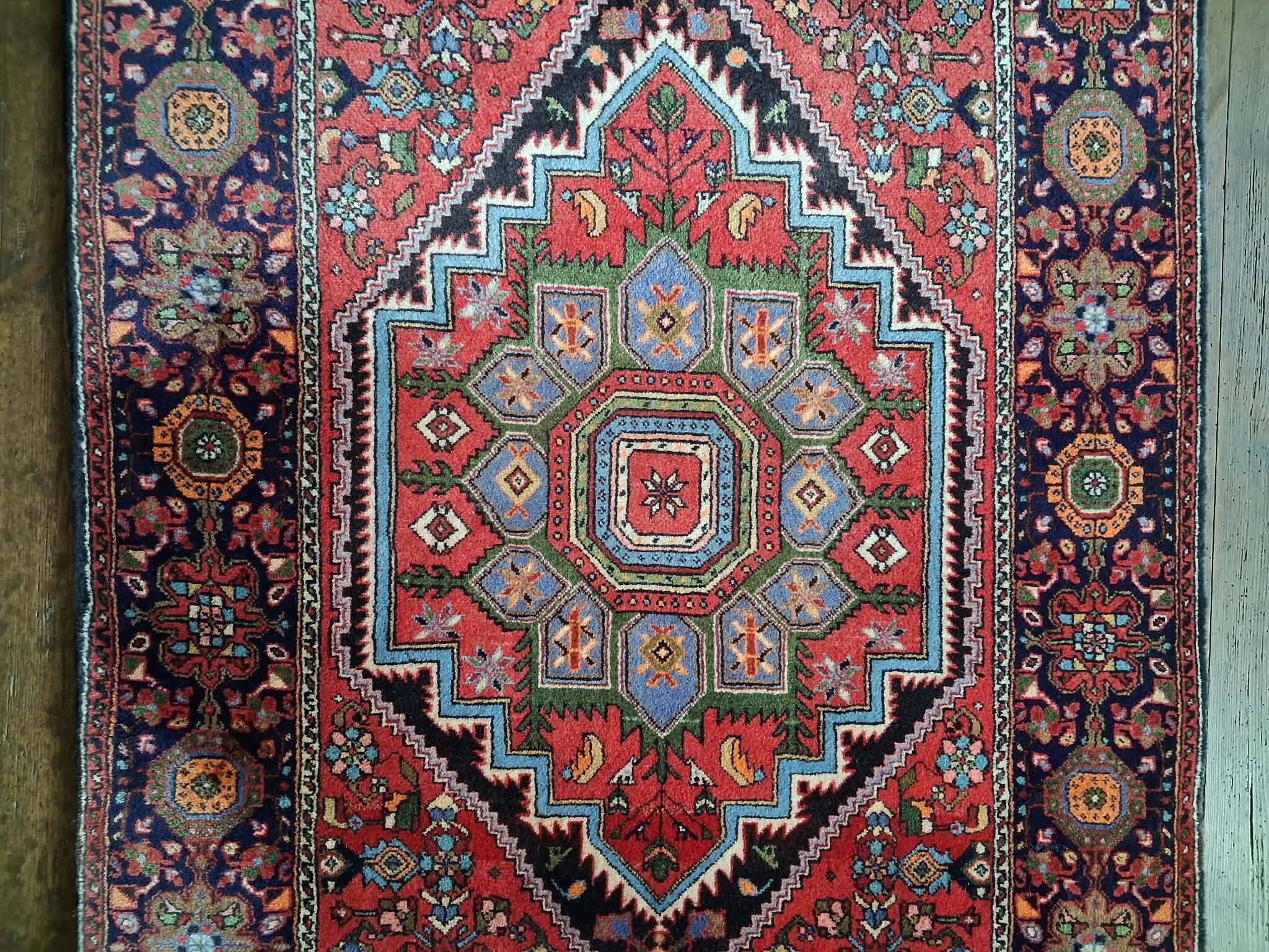 Handmade Persian Tabriz carpet 157x106cm