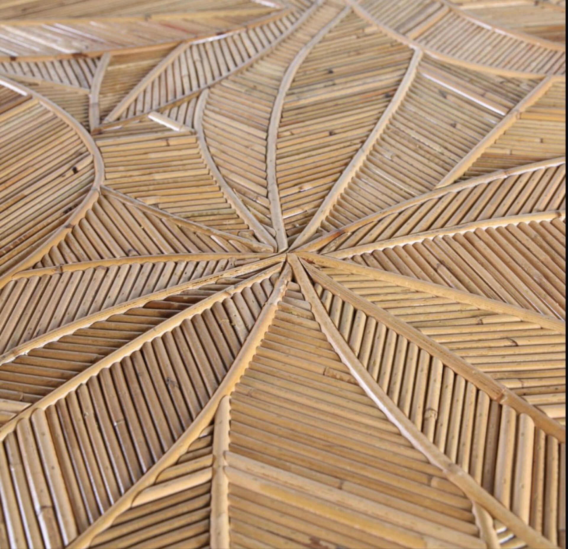 Dining table "palms" in rattan