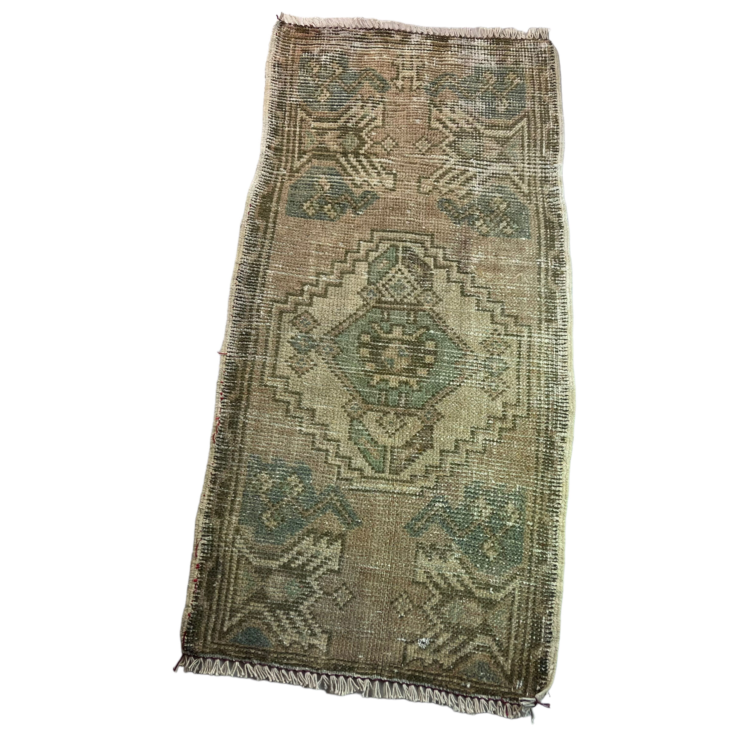 Vintage turkish pastel rug , 97 x 50 cm