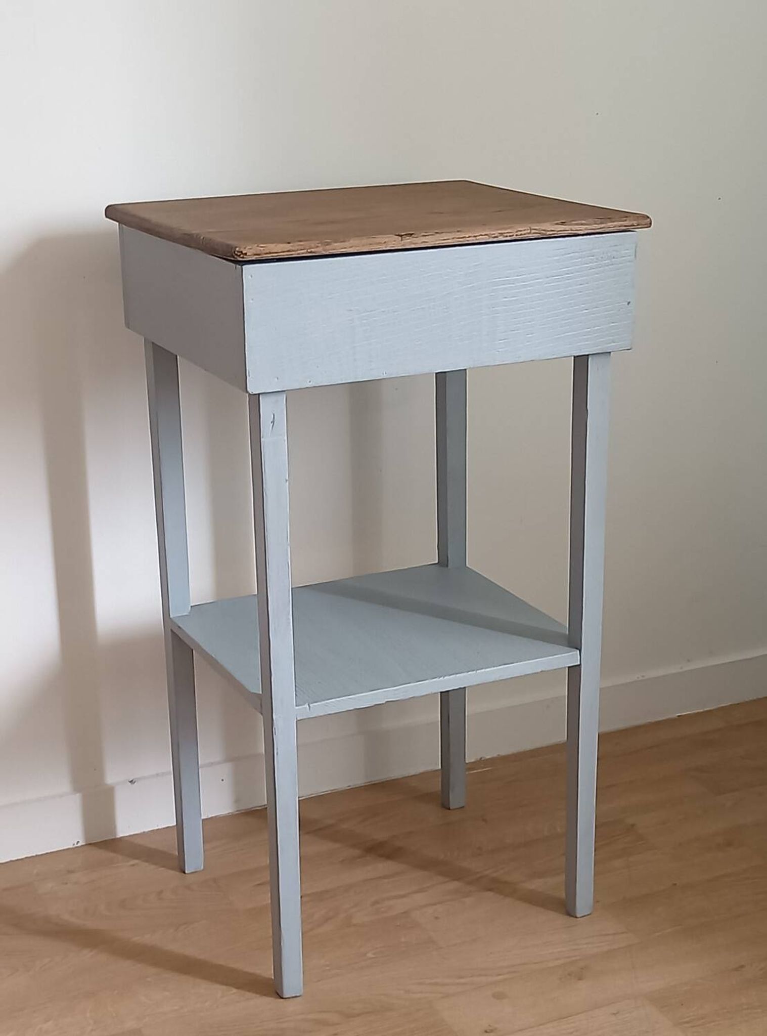 Table de chevet