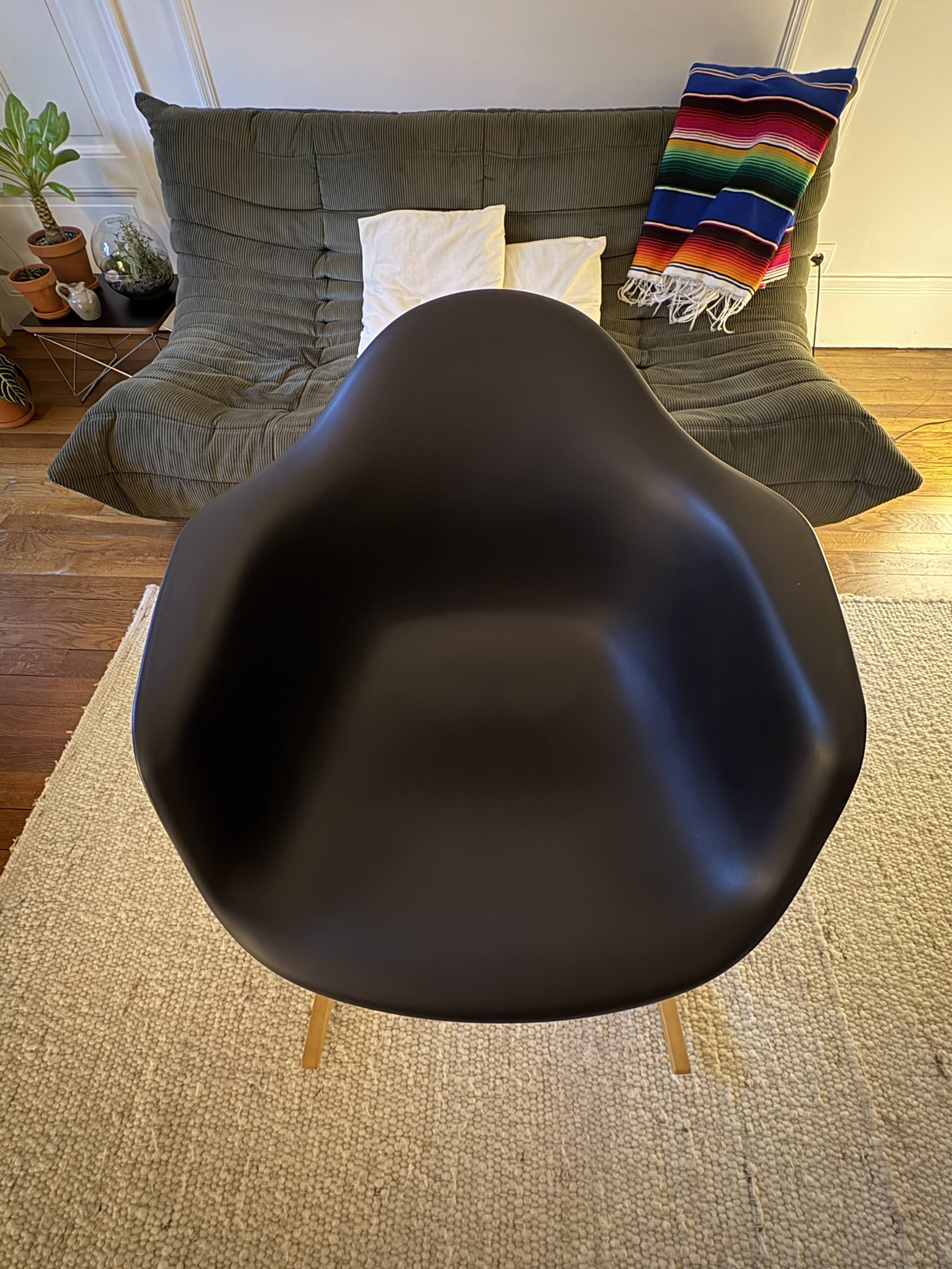 Eames Plastic Chair