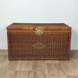 Wicker trunk
