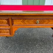 Elegant flat desk in Louis XVI style made of marquetry wood.