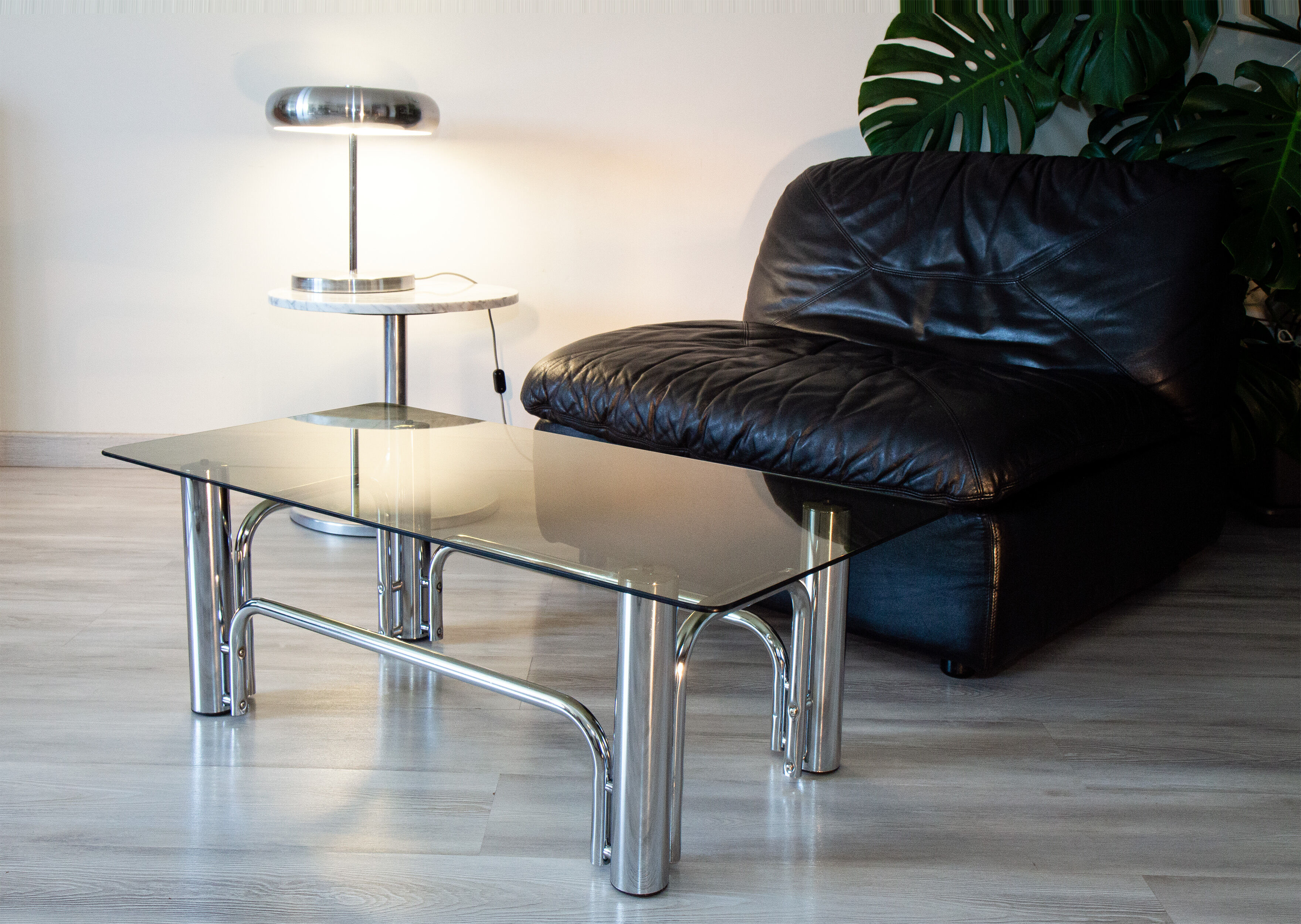 Table basse 1970 verre fumé et chrome