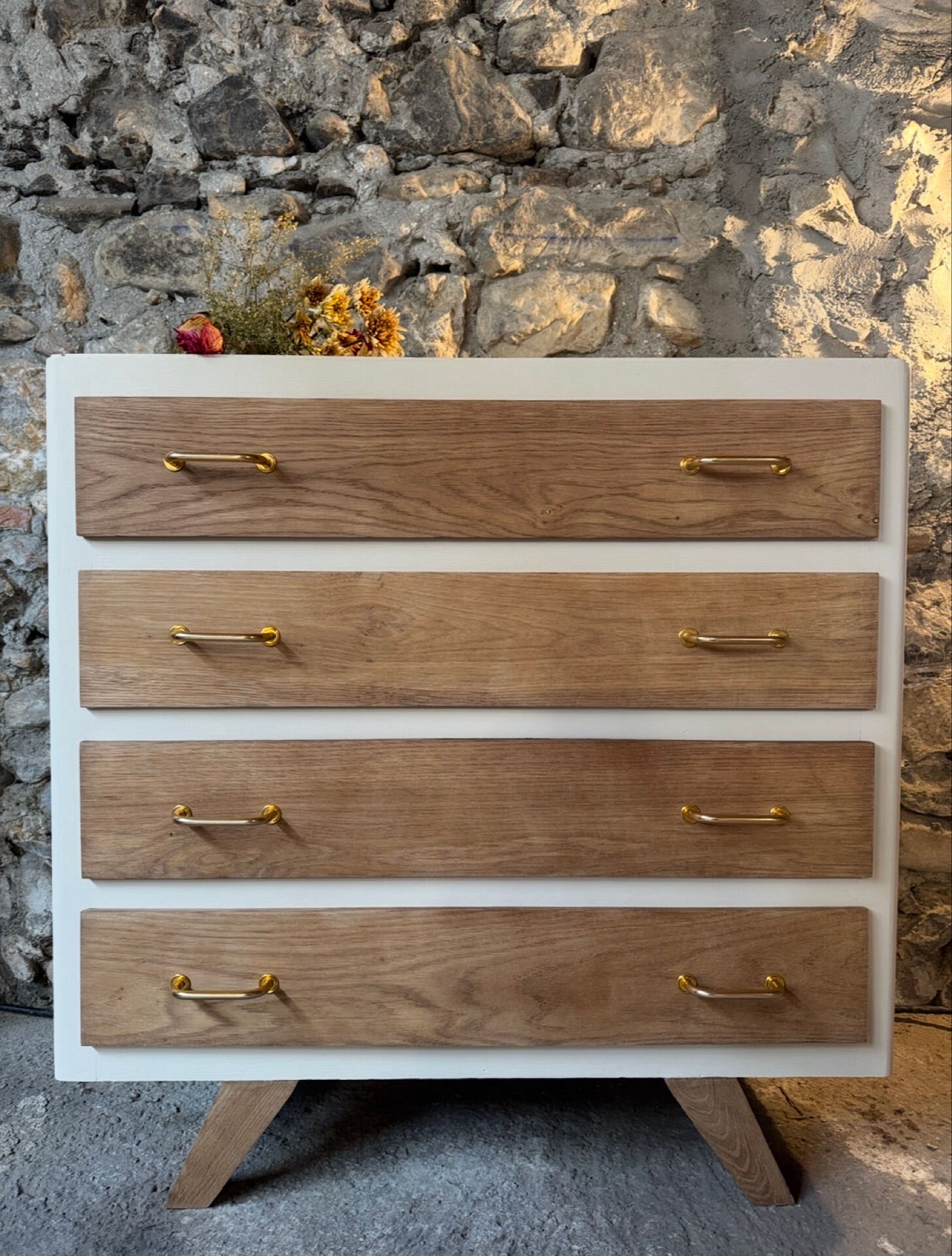 Vintage chest of drawers with 4 drawers