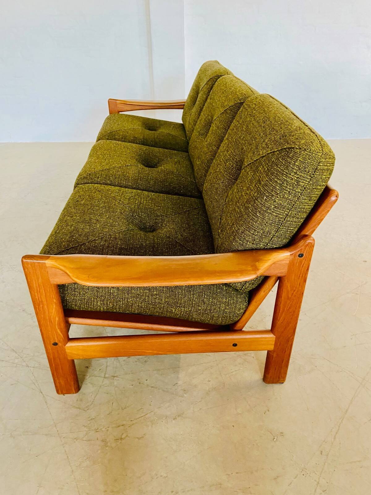 Canapé 3 personnes vintage rétro danois du milieu du siècle par Arne Wahl Iversen 1970