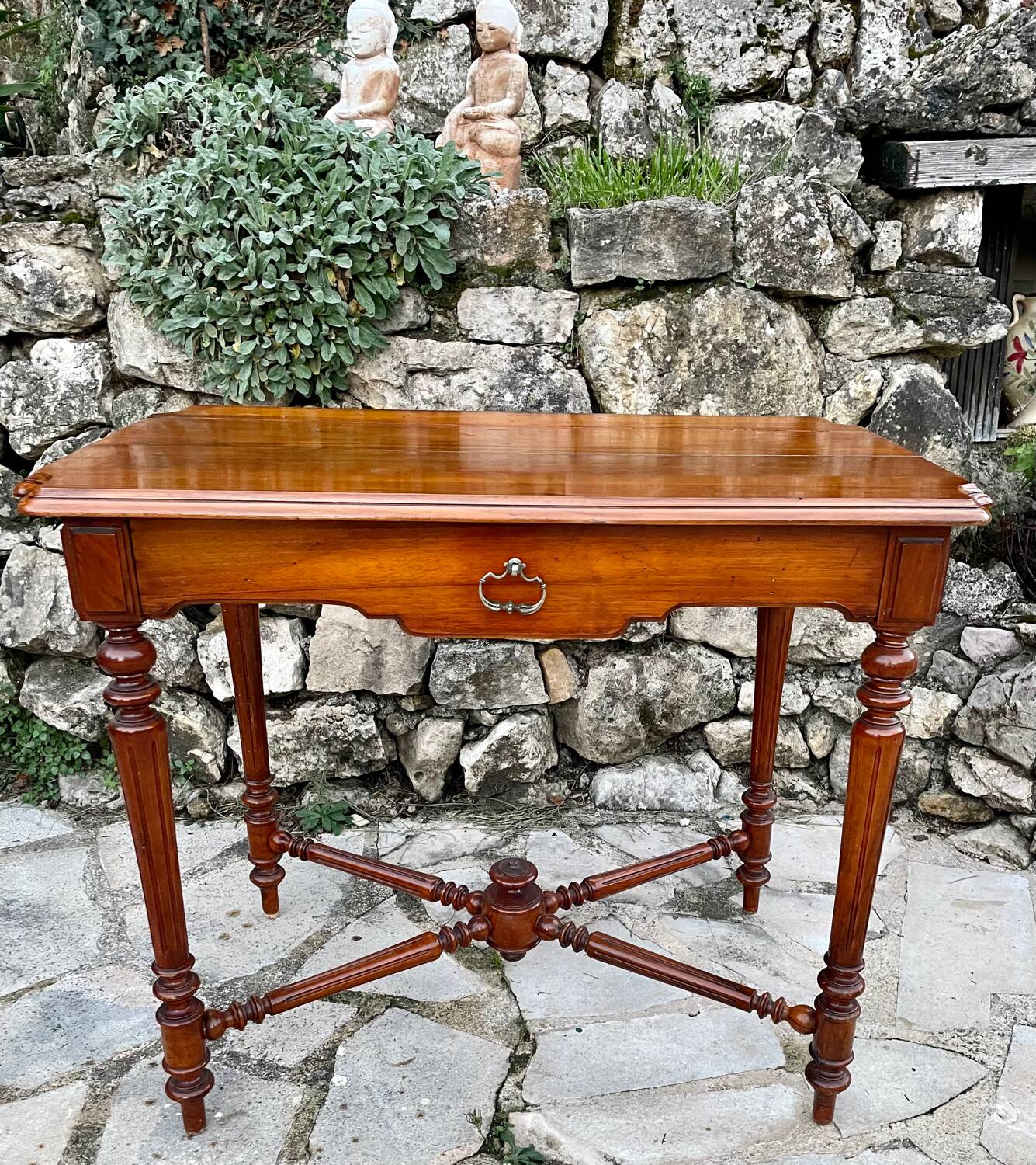 Small louis xiii style mahogany writing table, 19th century