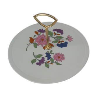 Berry's high porcelain cheese platter decorates pink flowers