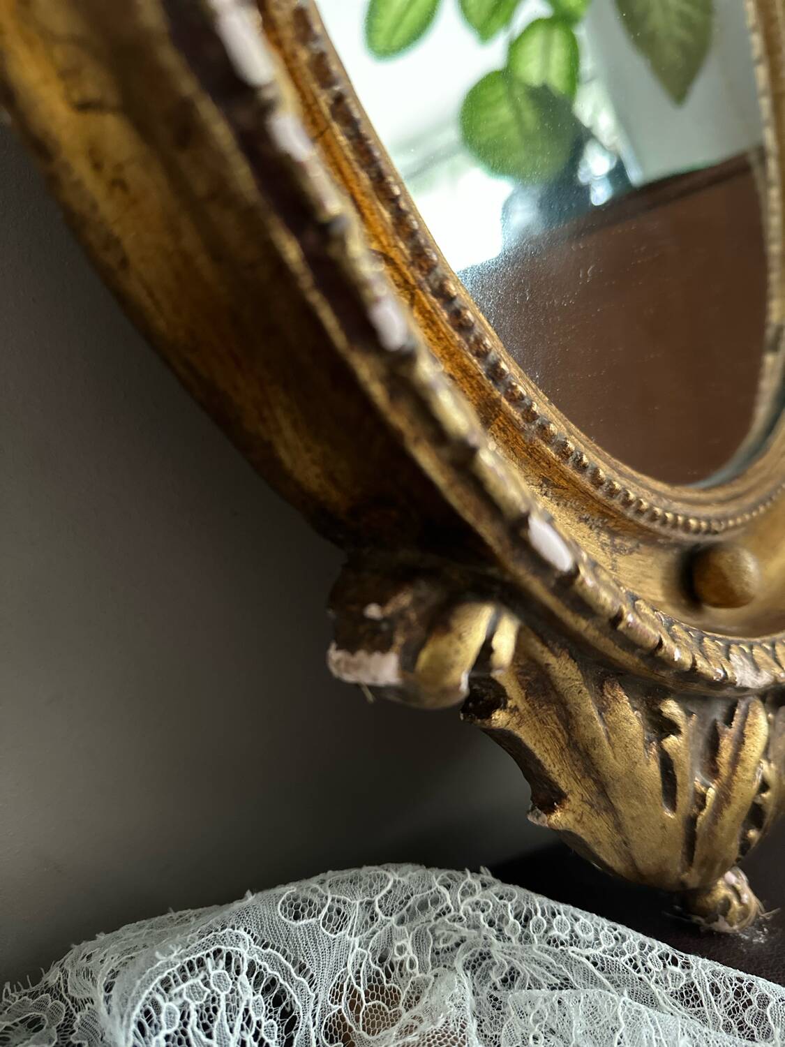 Antique gilded mirror decorated with an eagle