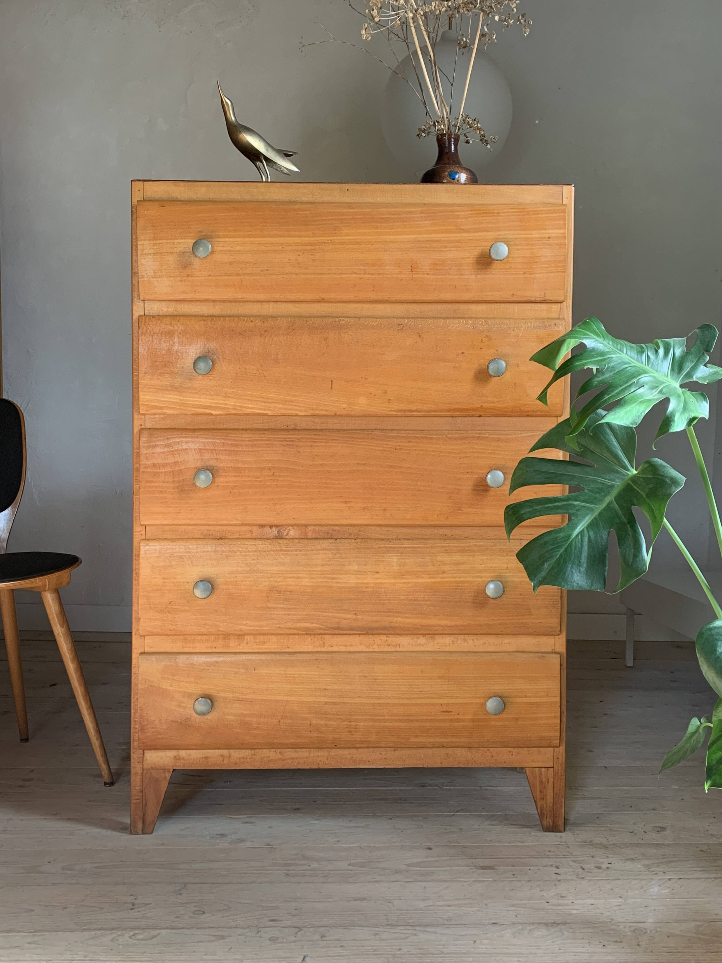 Vintage chest of drawers