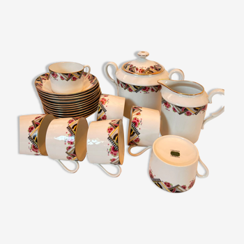Porcelain tea or coffee service