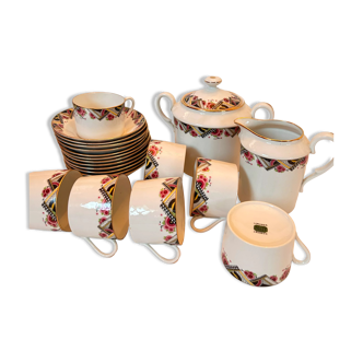 Porcelain tea or coffee service