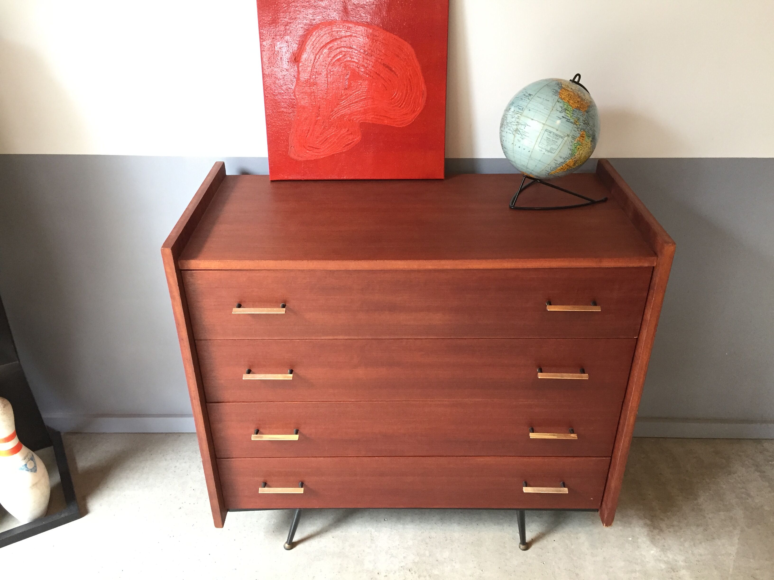 Dresser 1960