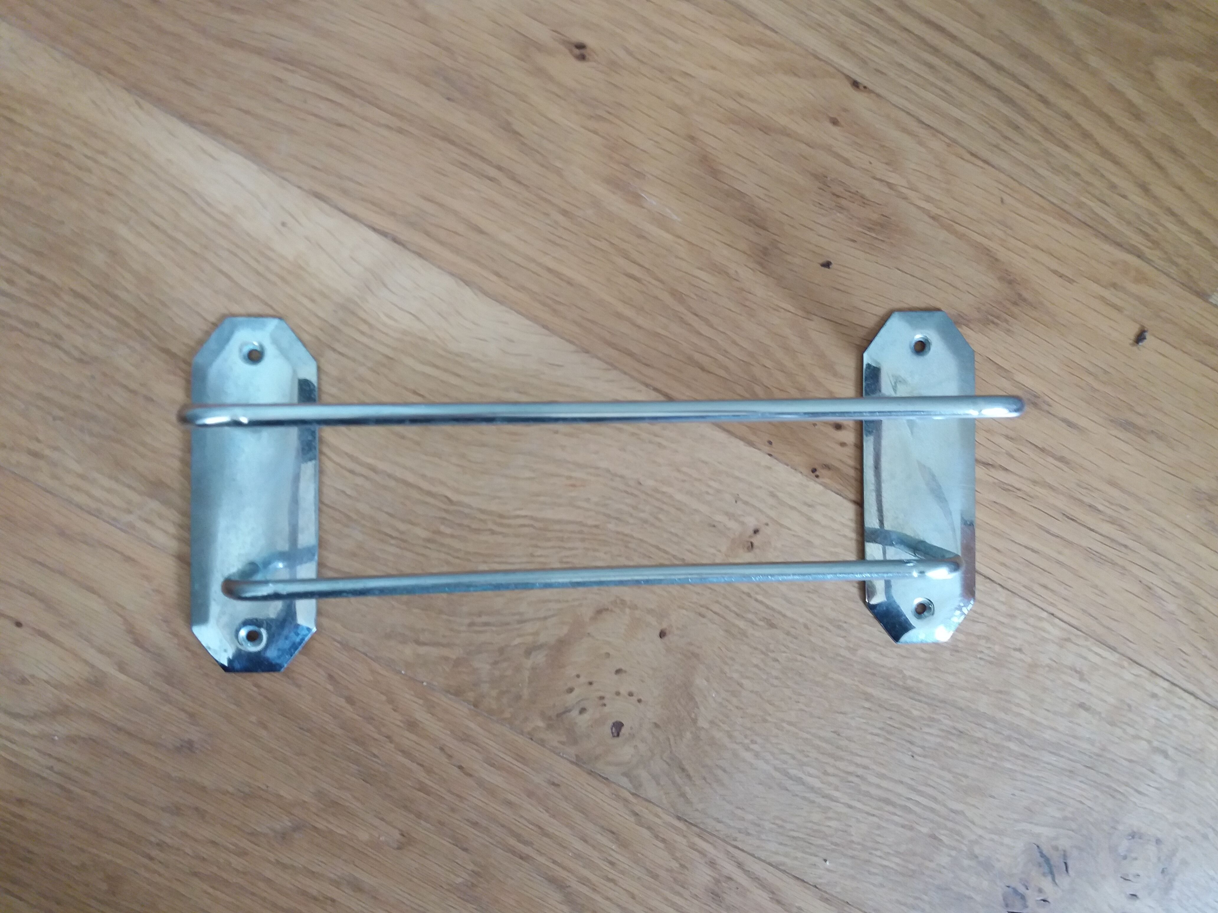 Chromed copper towel rack