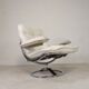 Fauteuil Leolux, fauteuil pivotant avec revêtement en cuir blanc, années 1960