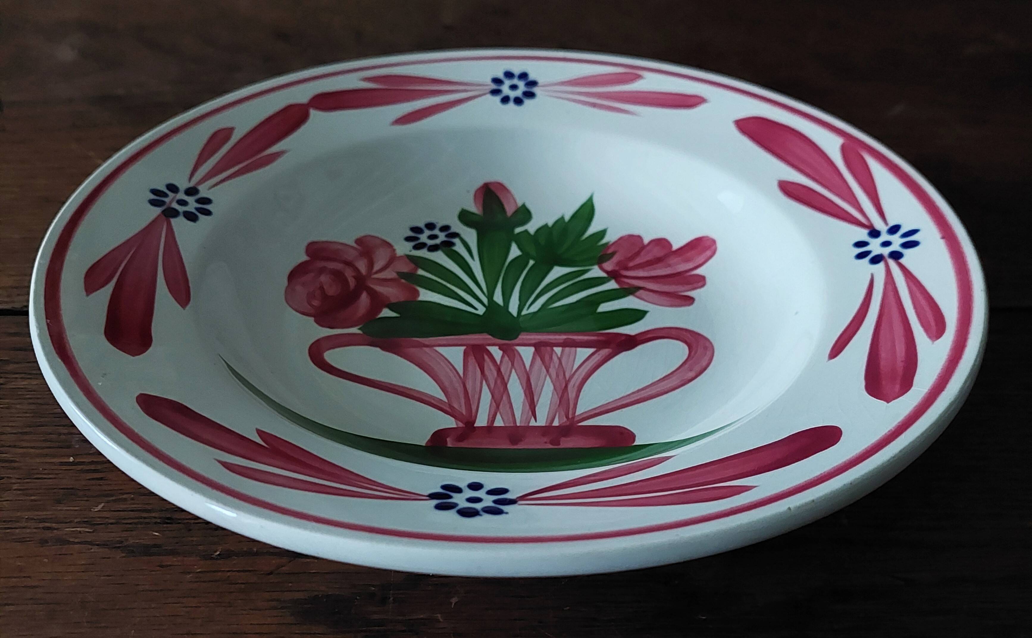 Eastern earthenware soup plate early 20th century