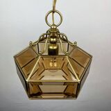 Vintage hexagonal diamond-cut crystal chandelier in gilded brass, Italy, 1960s.