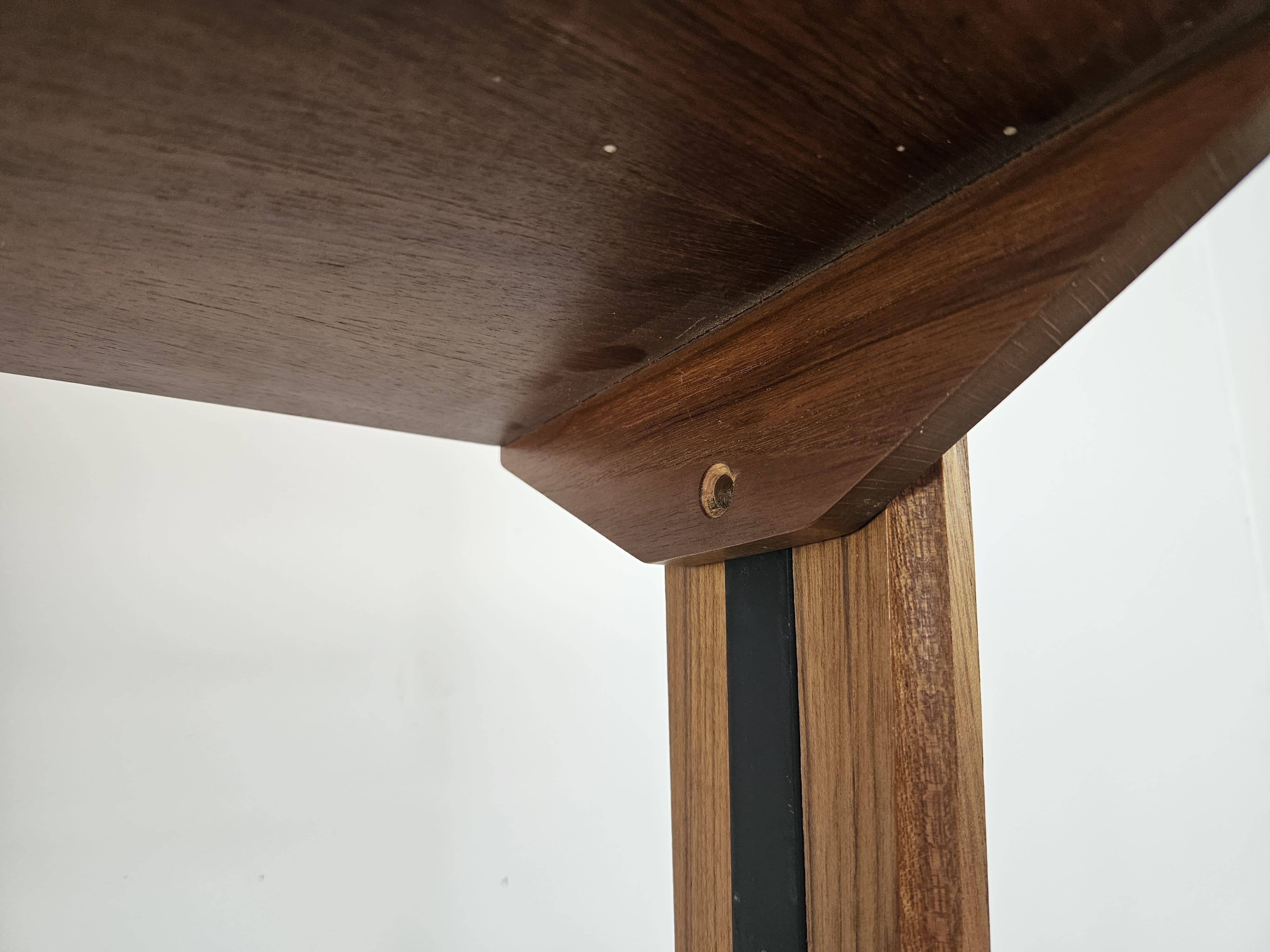 1960s teak floor/sky bookcase with shelves and compartment