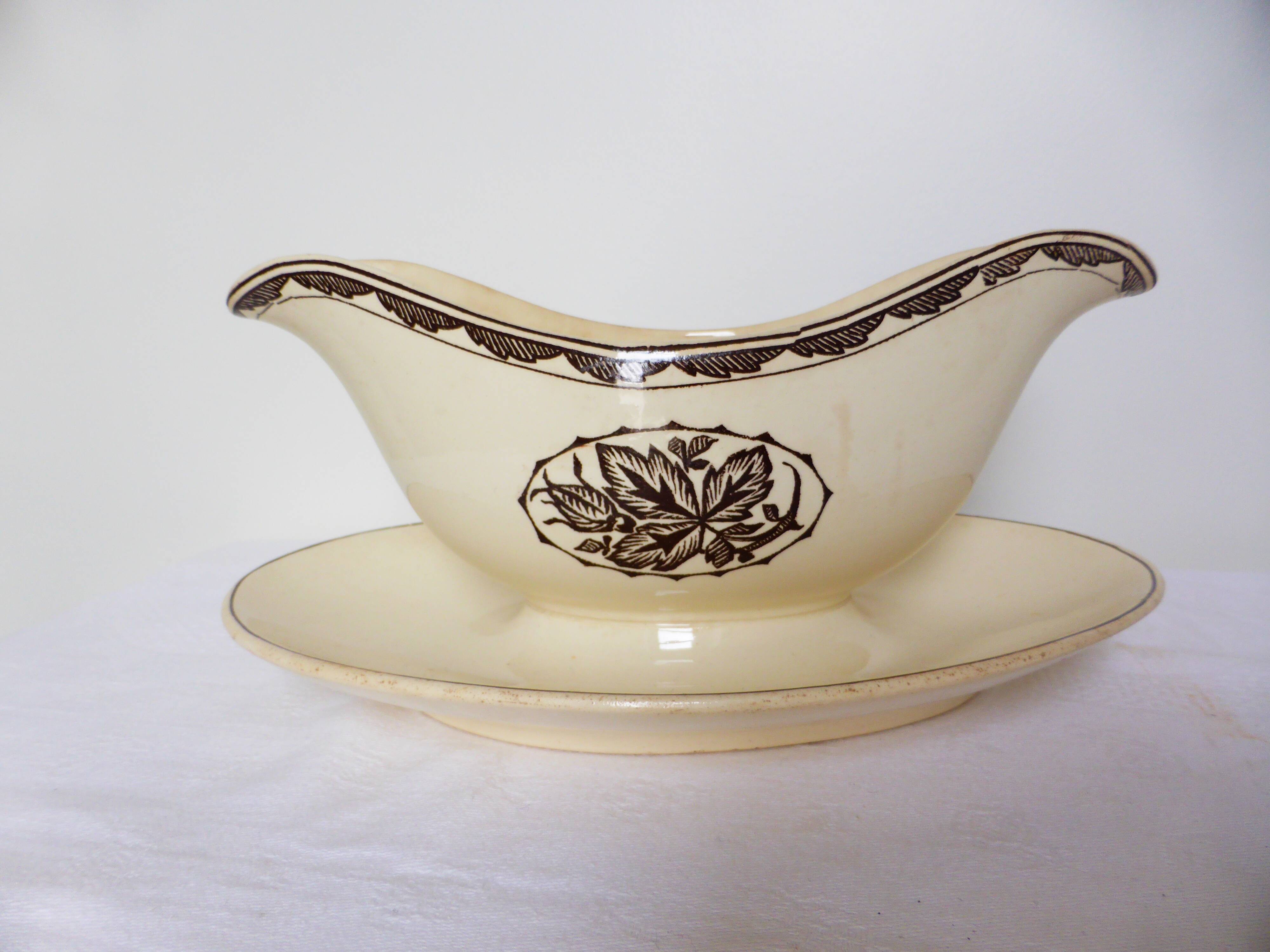 Vintage Sarreguemines sauce boat 210789