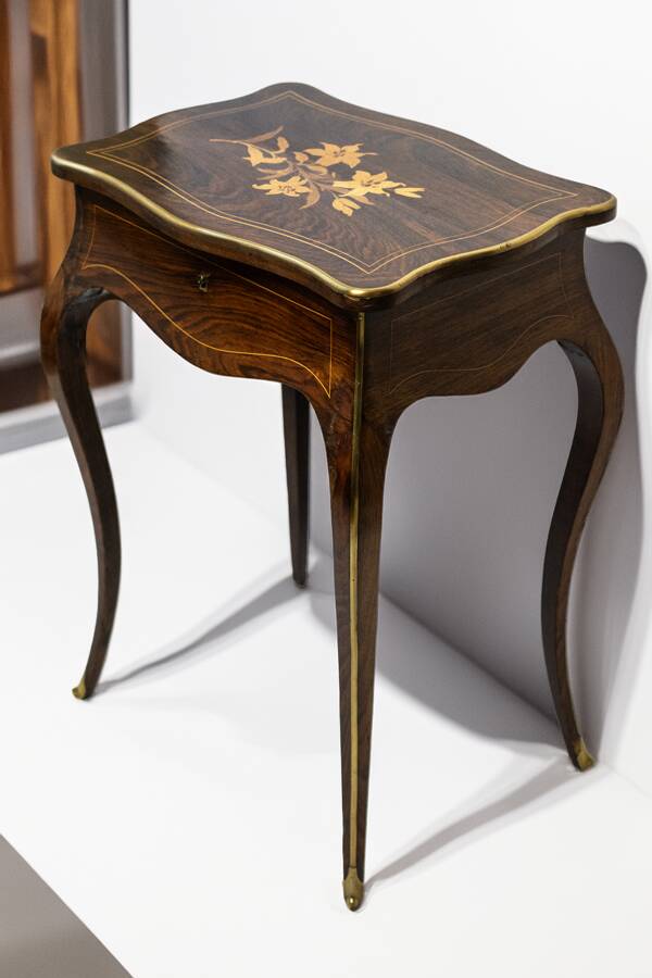 Napoleon III style floral marquetry work table / hairdresser's table.