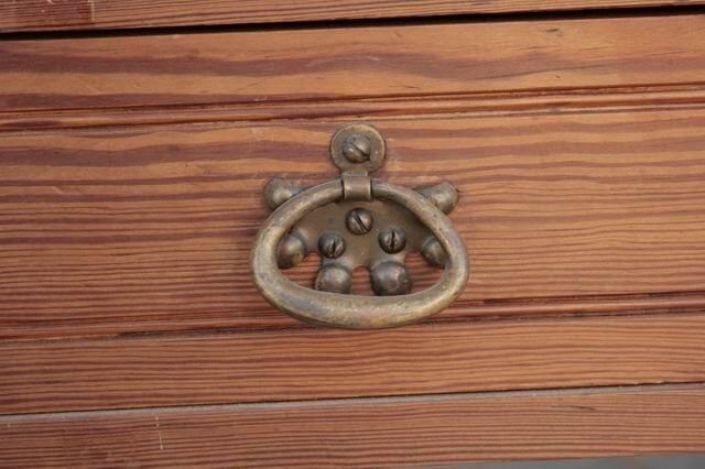 Serving art style new era 1900