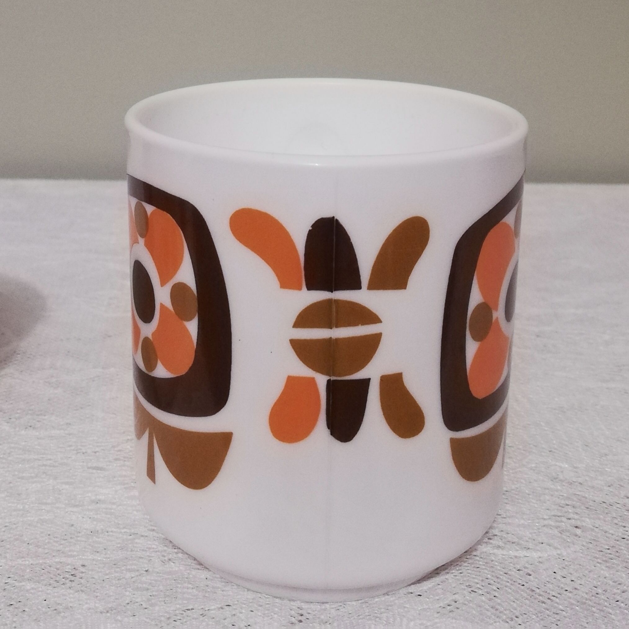 Two mugs or cups 200ml "Mobil"