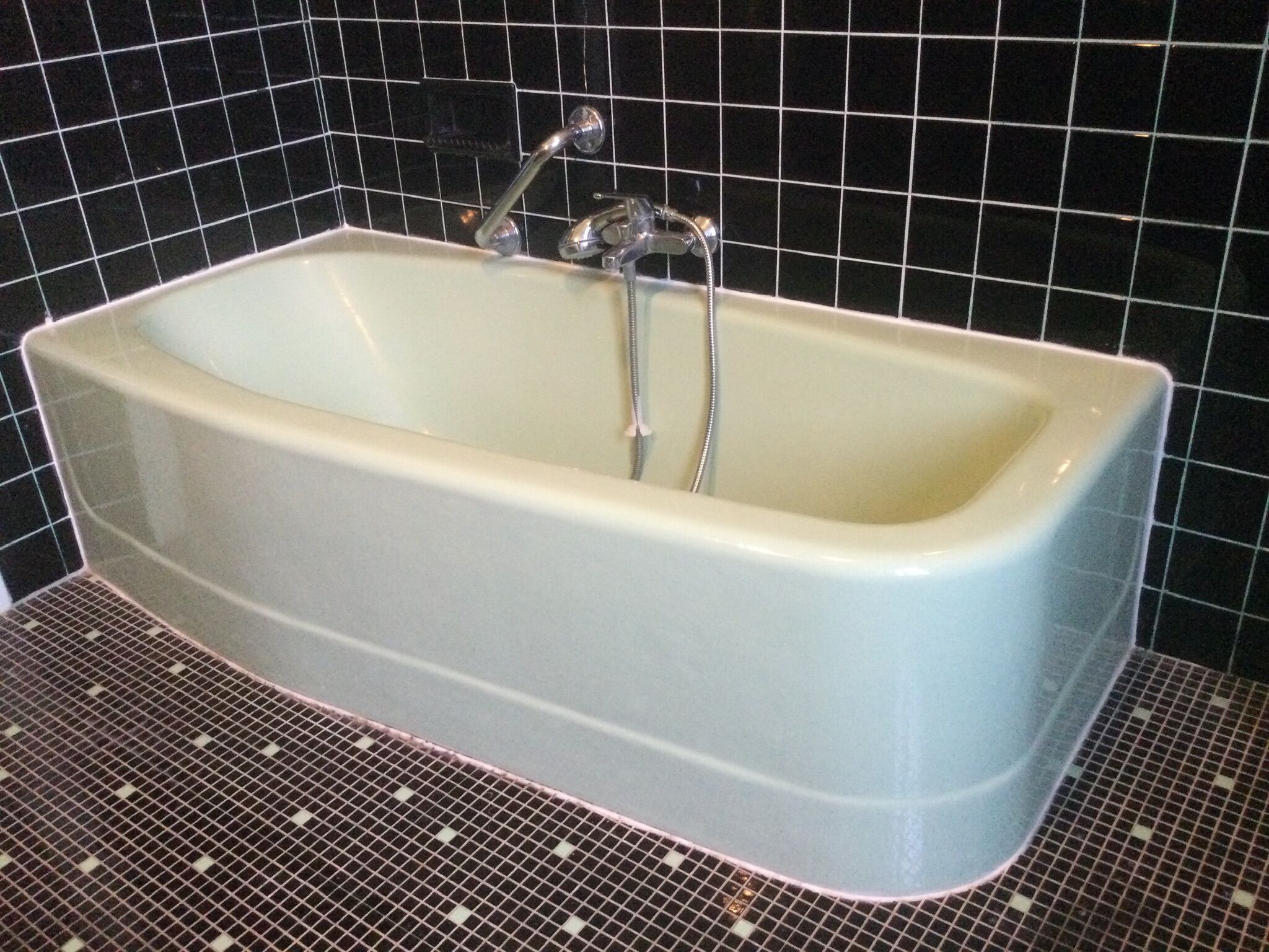 Antique vintage bathtub year 70