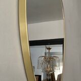 Asymmetrical free-form mirror from the 60s-70s