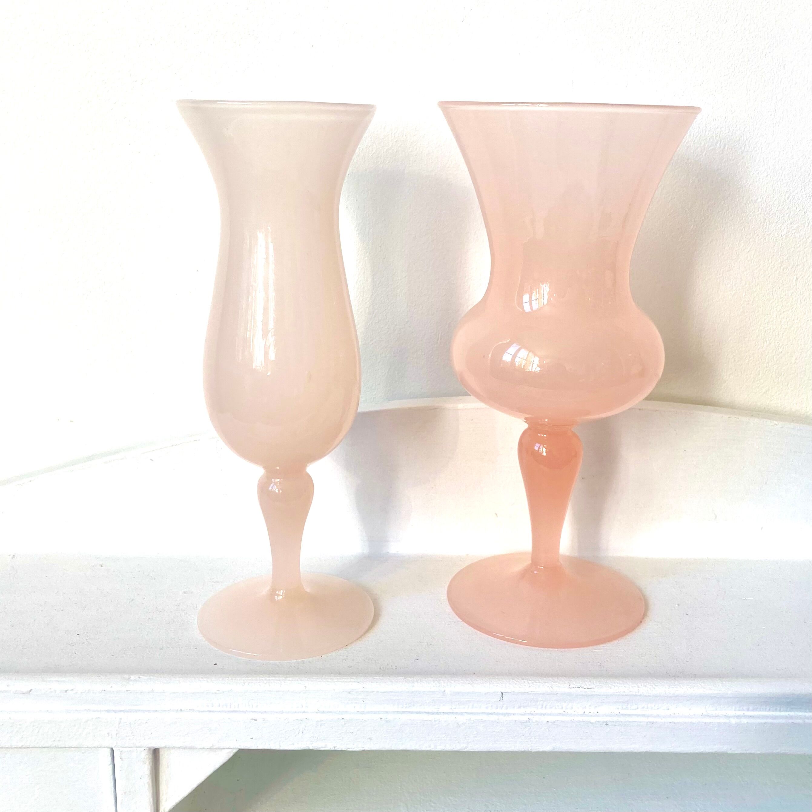 Opline vases