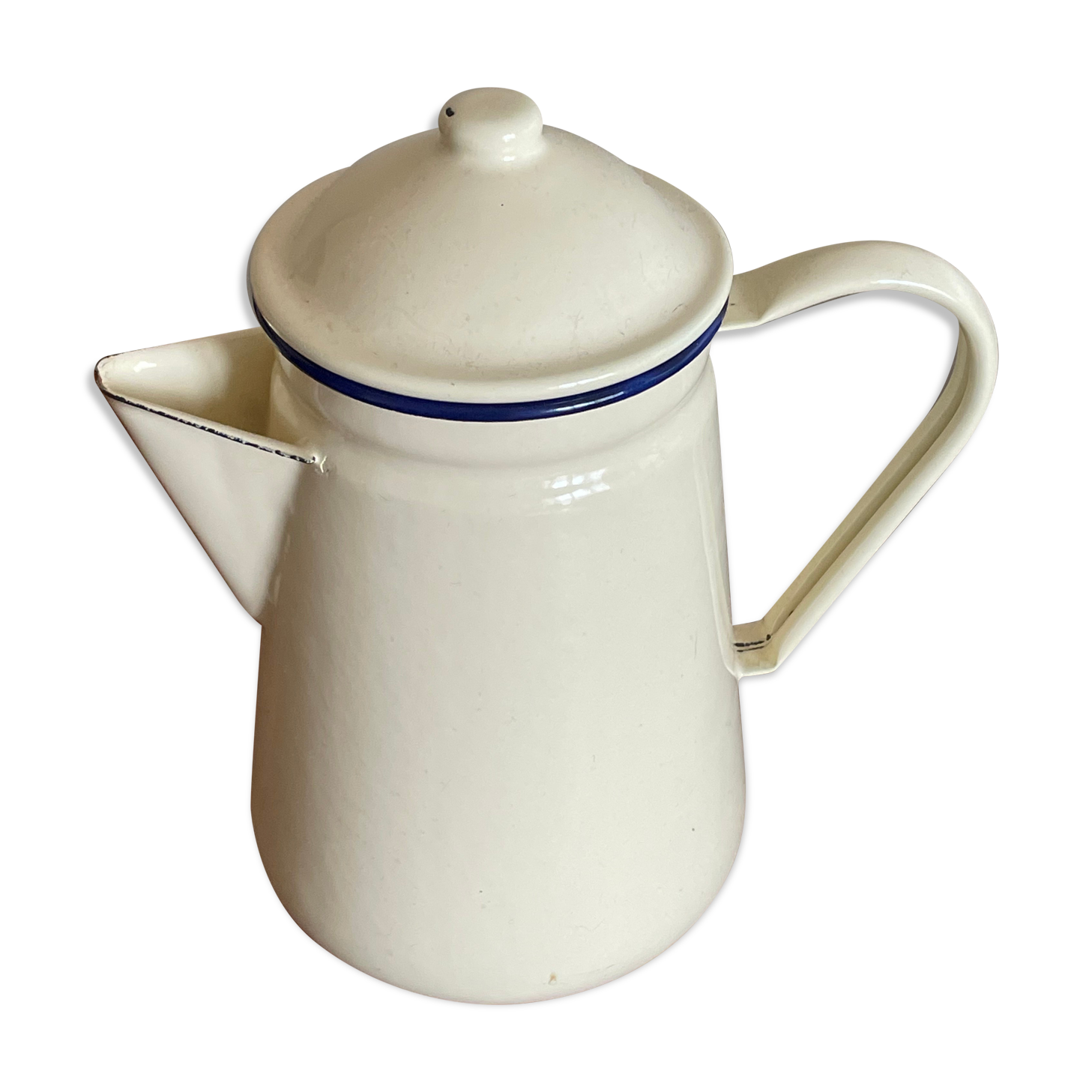 Enamelled sheet metal pourer