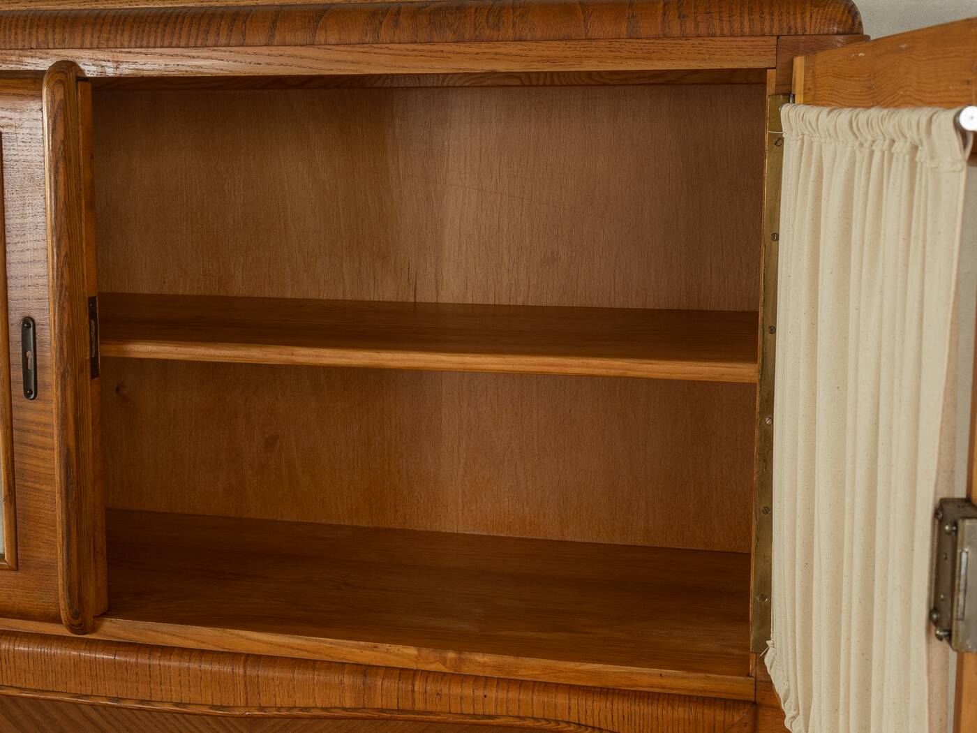 1930s Art déco kitchen cabinet