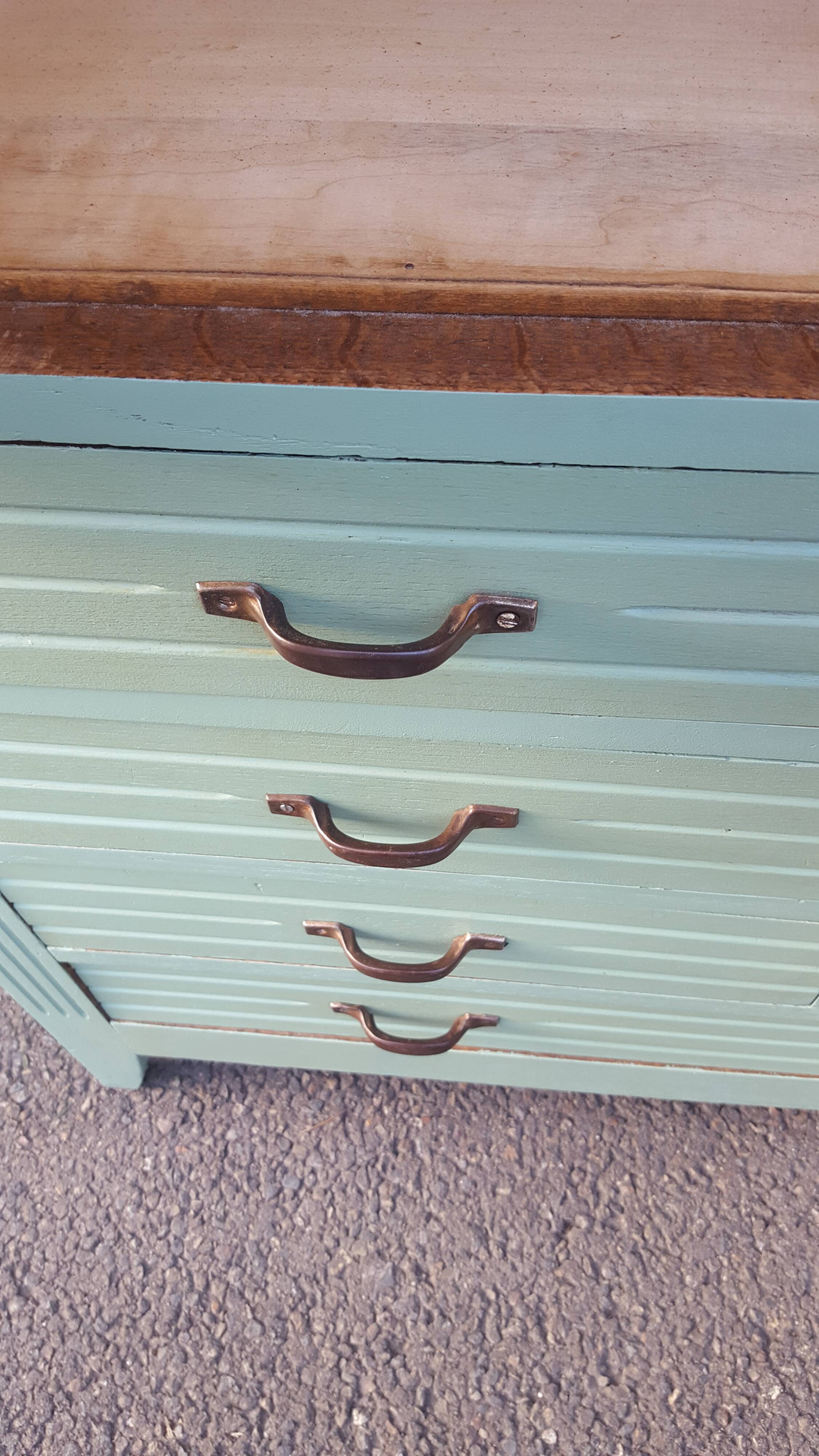 Vintage parisian wooden slip-up