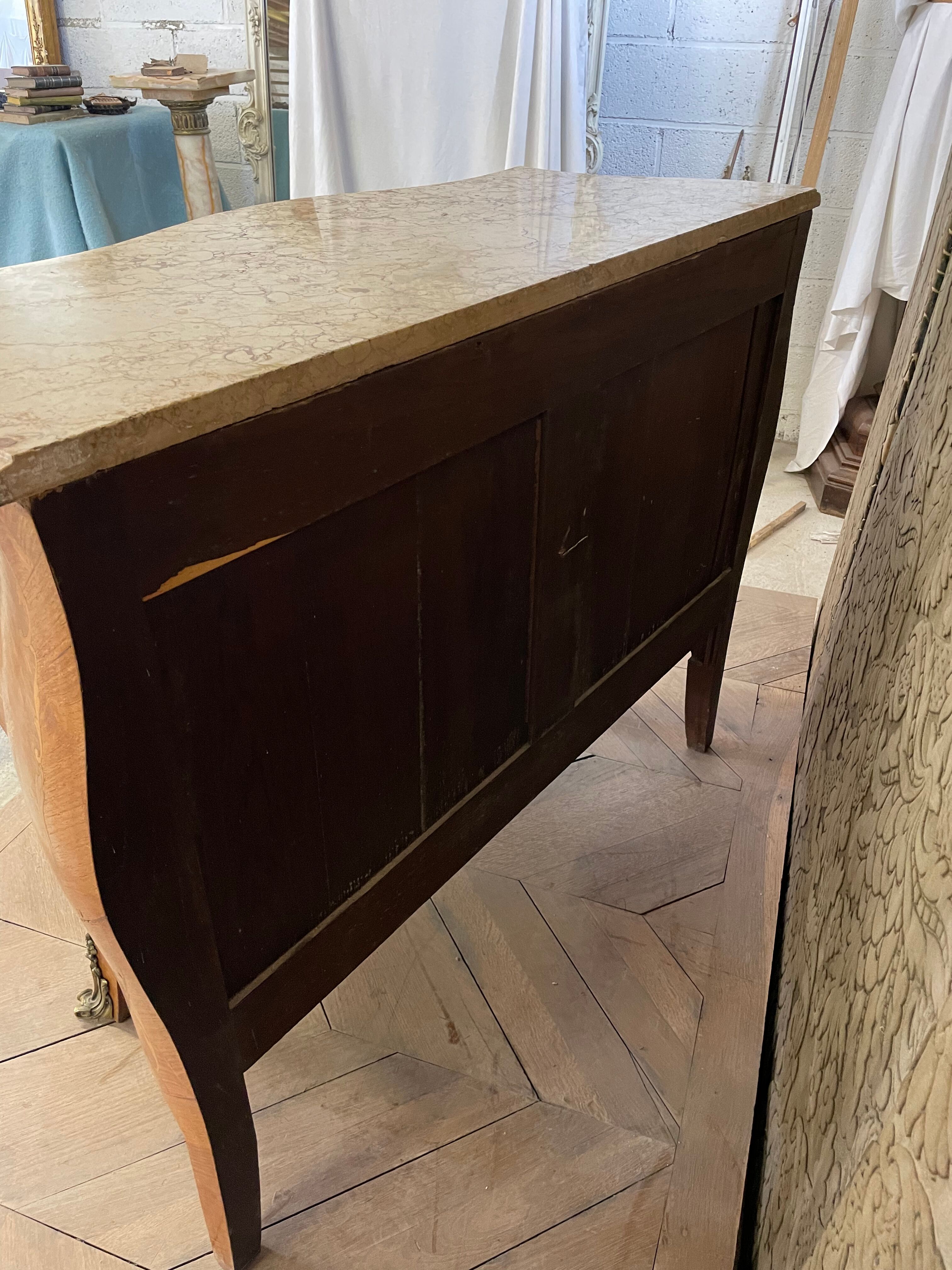 Louis XV style chest of drawers in marquetry