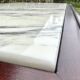 Table basse en marbre blanc et bois acajou