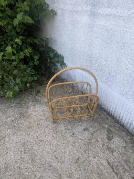 Bamboo magazine rack